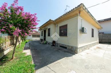 CASA INDIPENDENTE A CASALE MONFERRATO