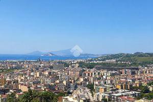 5 LOCALI A NAPOLI