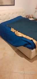 Letto matrimoniale con contenitore e materasso