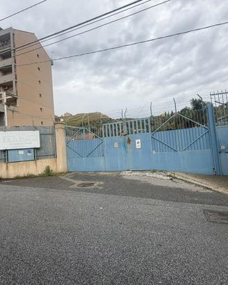 Capannone / Fondo a Messina