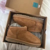 UGG Mini Originali Taglia 39