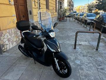 Kymco People 200i S anno 2024 km 5000 Garanzia uff