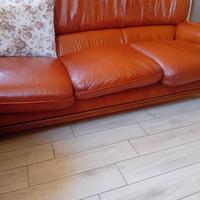 Divano grande e due poltrone