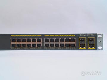 Switch Cisco Catalyst 2960 - 24 Porte con staffe