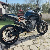 Duke 790 105cv