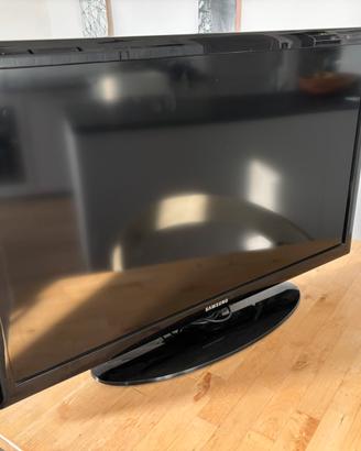 Tv Samsung 32” Nera