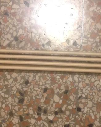 Stenditoio a soffietto da muro