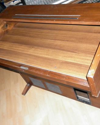 Mobile in legno per organo elettronico