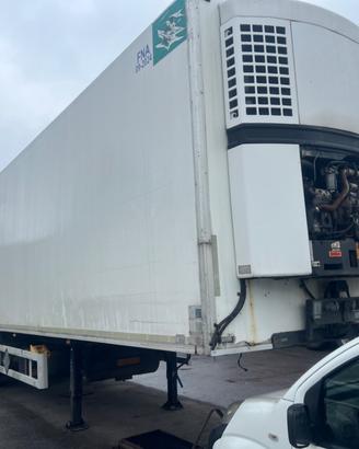 Semirimorchio Frigo Rolfo Con Problemi Alla Testat