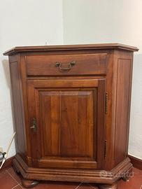 Mobiletto in legno massiccio
