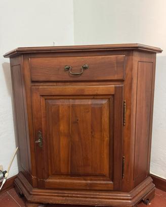 Mobiletto in legno massiccio