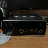 Scheda Audio Behringer U-Phoria UM2