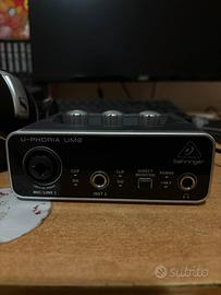 Scheda Audio Behringer U-Phoria UM2