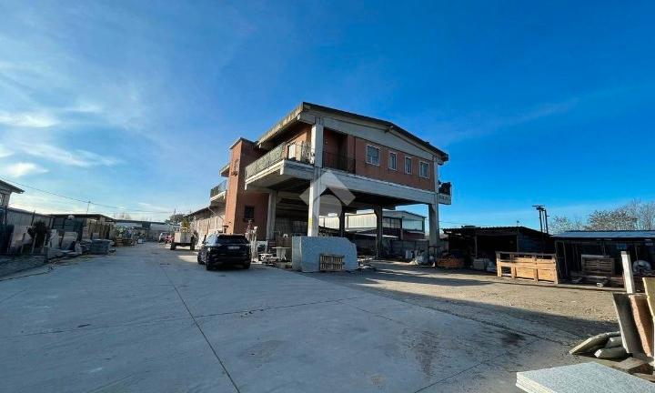 Vendita capannone artigianale