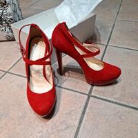 tacchi lucidi e scamosciati eleganti marca in moda