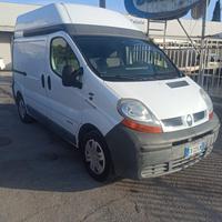 Trafic vivaro tetto alto
