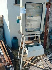 Quadro elettrico per cantieri con cavalletto