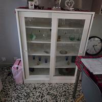 Credenza con vetro