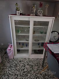 Credenza con vetro