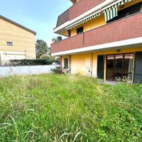 MONOLOCALE A CARNATE