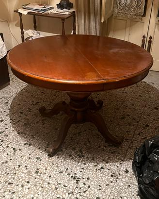 Tavolo rotondo da restaurare