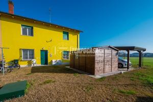 PORZIONE DI VILLA COMPLETAMENTE RISTRUTTURATA NEL