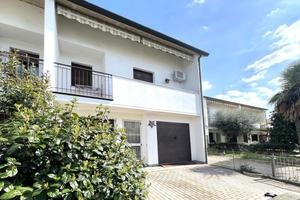 VILLA A SCHIERA A COTIGNOLA