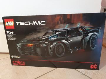 LEGO Technic BATMOBILE DI BATMAN
 cod 42127