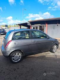 Lancia ypslon cambio automatico 1.3 diesel