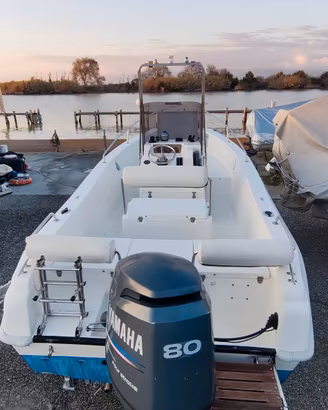 barca motore Yamaha e carrello