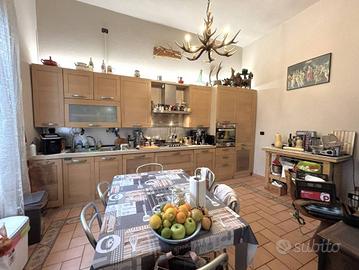 Casa indipendente di 113 m² con 4 locali a Pistoia