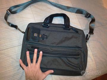 Borsa a tracolla Piquadro HW0041 ampia e spaziosa