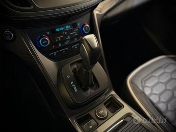 Ford Kuga AWD 180cv Powershift Vignale
