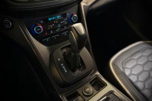 Ford Kuga AWD 180cv Powershift Vignale