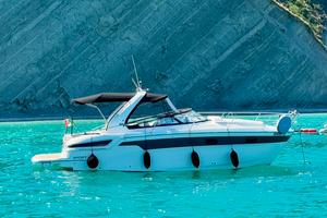 Cabinato a Motore Bavaria Sport 29