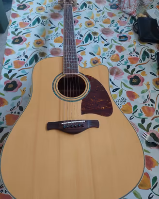 chitarra acustica  ibanez