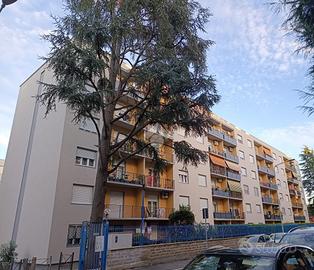 3 LOCALI A POMEZIA