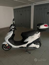 Scooter elettrico 50