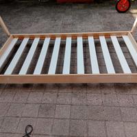 Letto stile Montessori