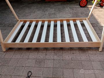 Letto stile Montessori