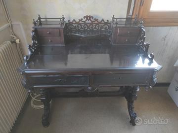 Scrivania stile barocco