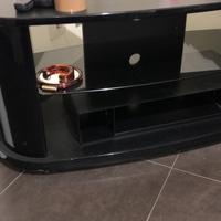 Mobile porta TV ner in resina con ruote