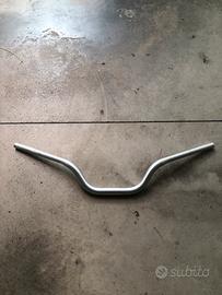Manubrio originale Moto Guzzi V85TT