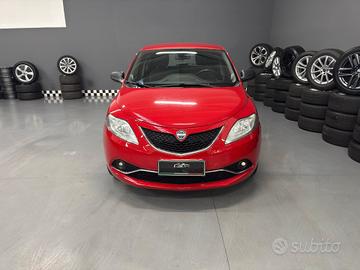 Lancia Ypsilon 1.2 69 CV 5 porte Gold
