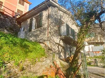 Casa indipendente di 85 m² con 4 locali a Rapallo