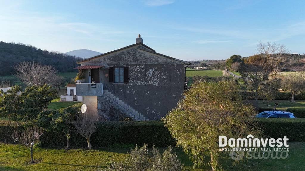 Rustico / Casale di 158 m² con 3 locali e box auto - Vista 3