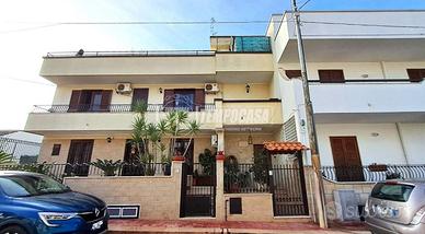 Bifamiliare al primo piano con terrazzo!