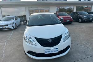 Lancia Ypsilon 1.0 FireFly 5 porte S&S Hybrid Ecoc