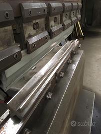 Piegatrice schiavi mole da banco