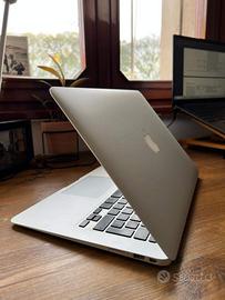 MacBook Air 13” 2015 con difetto batteria